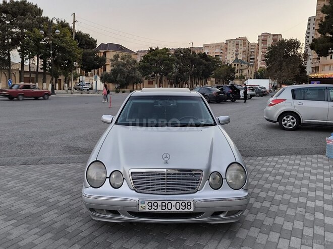 Mercedes E 240 1999, 318,000 km - 2.4 l - Yevlax