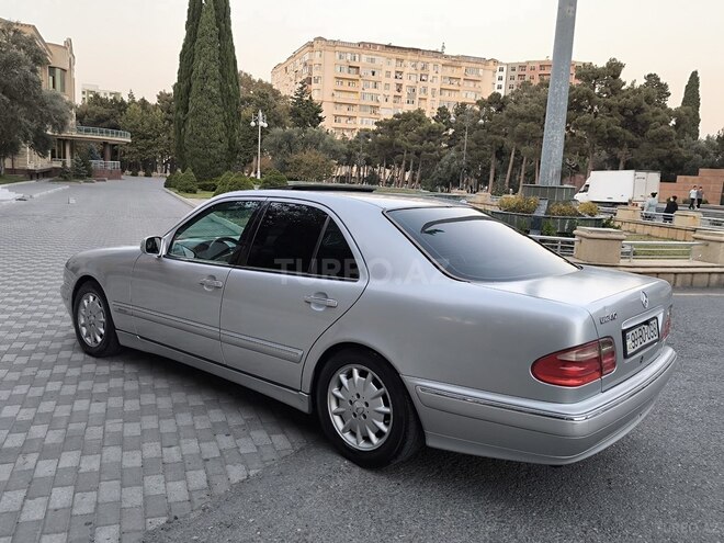 Mercedes E 240 1999, 318,000 km - 2.4 l - Yevlax