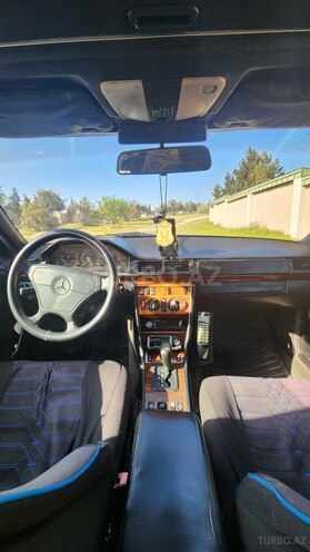 Mercedes E 220 1994, 547,600 km - 2.2 l - Xırdalan