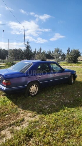 Mercedes E 220 1994, 547,600 km - 2.2 l - Xırdalan