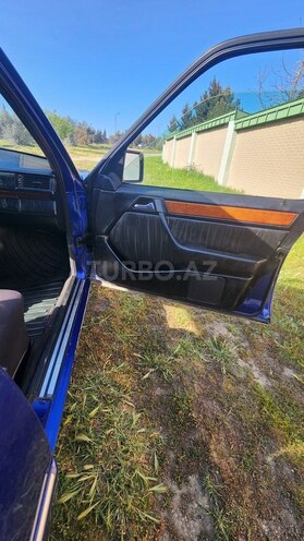 Mercedes E 220 1994, 547,600 km - 2.2 l - Xırdalan