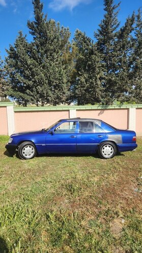 Mercedes E 220 1994, 547,600 km - 2.2 l - Xırdalan