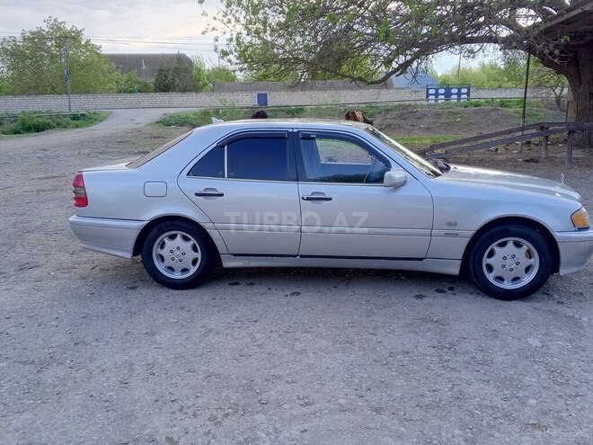 Mercedes C 200 1994, 460,580 km - 2.0 l - Ucar