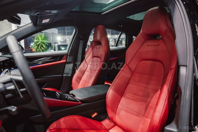 Porsche Panamera-11