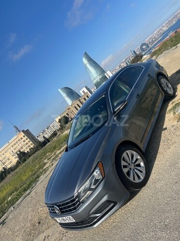 Volkswagen Passat 2016, 242,000 km - 1.8 l - Bakı