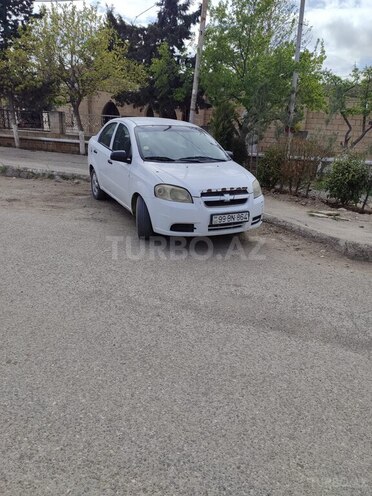Chevrolet Aveo-1