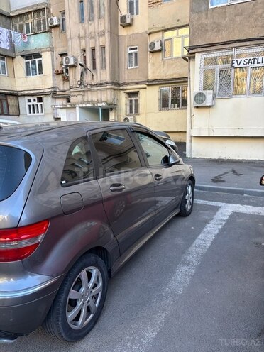 Mercedes B 170 2009, 225,000 km - 1.7 l - Bakı