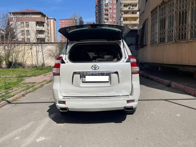 Toyota Land Cruiser Prado 2011, 212,000 km - 4.0 l - Bakı