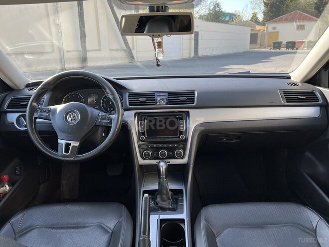 Volkswagen Passat 2011, 291,100 km - 2.5 л - Bakı