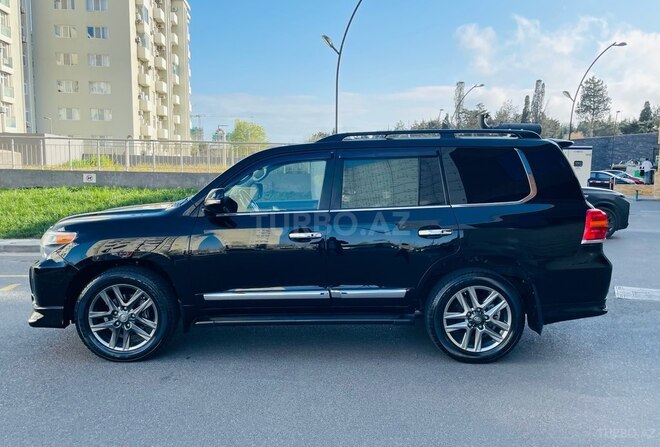Toyota Land Cruiser 2013, 143,687 km - 5.7 l - Bakı