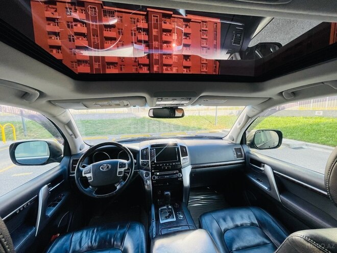 Toyota Land Cruiser 2013, 143,687 km - 5.7 l - Bakı