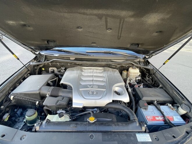 Toyota Land Cruiser 2013, 143,687 km - 5.7 l - Bakı