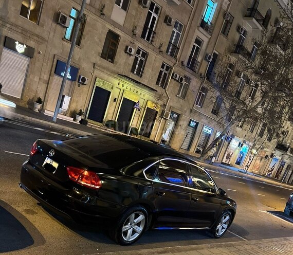 Volkswagen Passat 2011, 291,100 km - 2.5 л - Bakı