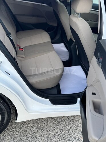 Hyundai Elantra 2019, 90,200 km - 2.0 l - Bakı