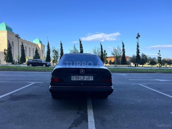 Mercedes E 250 1993, 222,220 km - 2.5 l - Sumqayıt