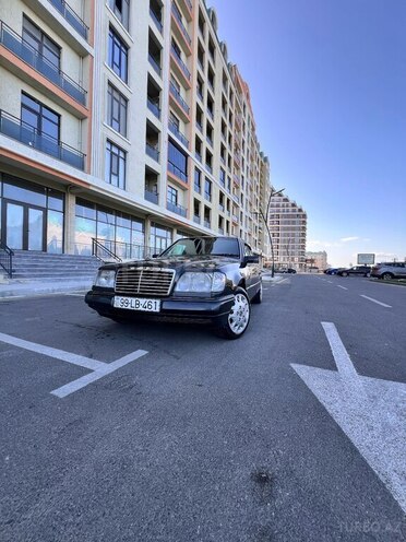 Mercedes E 250 1993, 222,220 km - 2.5 l - Sumqayıt