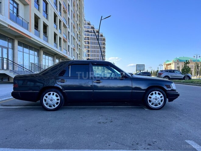 Mercedes E 250 1993, 222,220 km - 2.5 l - Sumqayıt