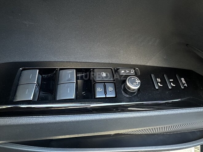 Toyota Camry-16
