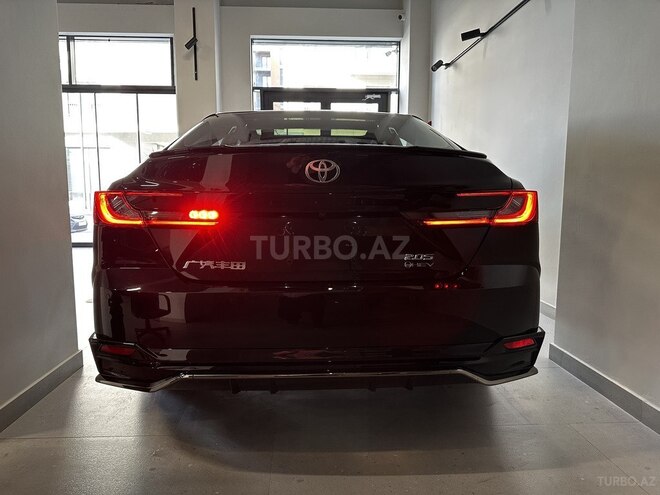 Toyota Camry-11