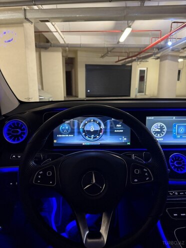Mercedes E 220 d 2018, 179,000 km - 2.0 l - Bakı