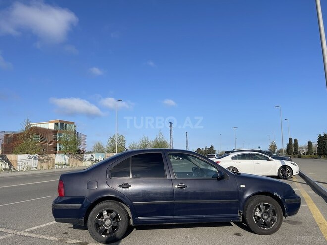Volkswagen Bora 2000, 330,000 km - 2.0 l - Bakı