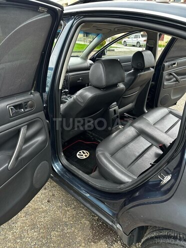Volkswagen Passat 2004, 280,000 km - 2.0 l - Lənkəran