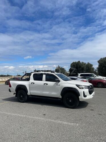 Toyota Hilux 2024, 14,000 km - 2.4 л - Bakı