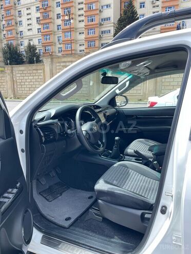 Toyota Hilux 2024, 14,000 km - 2.4 л - Bakı