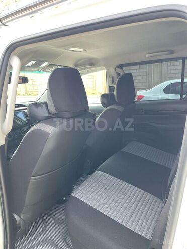 Toyota Hilux 2024, 14,000 km - 2.4 л - Bakı