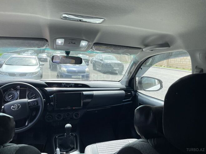 Toyota Hilux 2024, 14,000 km - 2.4 л - Bakı