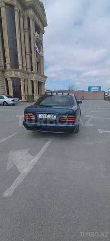 Mercedes E 220 d 2001, 325,123 km - 2.2 l - Bakı