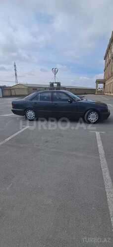Mercedes E 220 d 2001, 325,123 km - 2.2 l - Bakı
