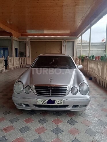 Mercedes E 220 d 2000, 320,000 km - 2.2 л - İmişli