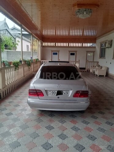 Mercedes E 220 d 2000, 320,000 km - 2.2 л - İmişli