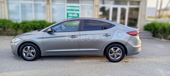 Hyundai Avante 2015, 249,000 km - 1.6 l - Bakı