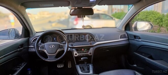 Hyundai Avante 2015, 249,000 km - 1.6 l - Bakı