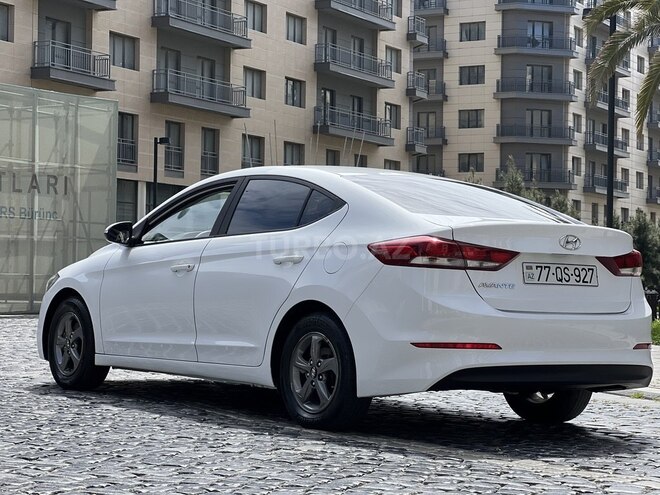Hyundai Avante 2016, 160,000 km - 1.6 л - Bakı