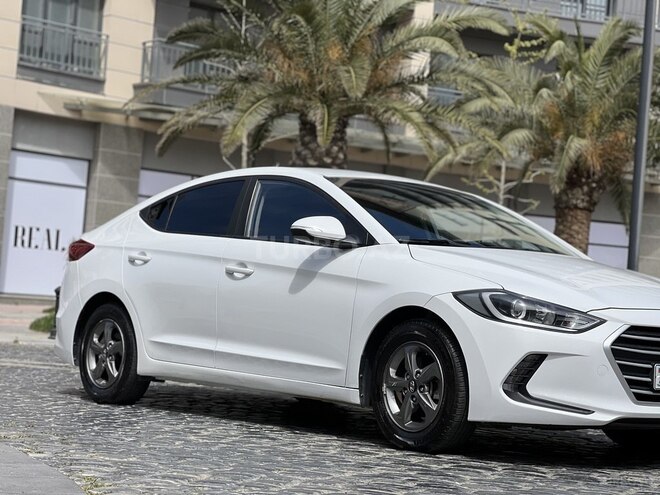 Hyundai Avante 2016, 160,000 km - 1.6 л - Bakı