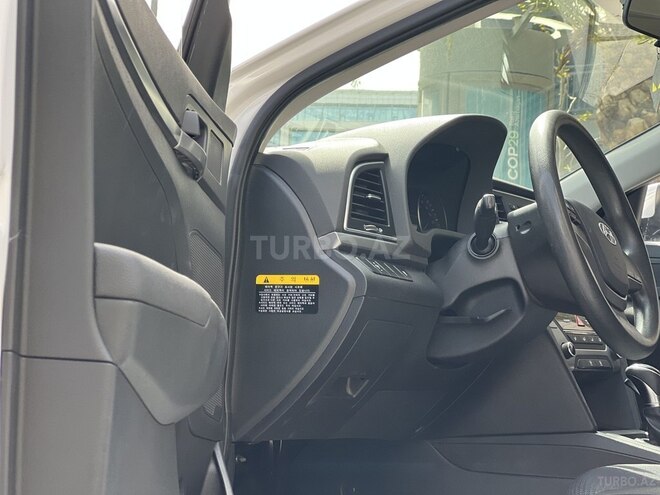 Hyundai Avante 2016, 160,000 km - 1.6 л - Bakı