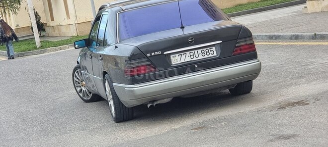 Mercedes E 250 1994, 555,550 km - 2.5 l - Bakı