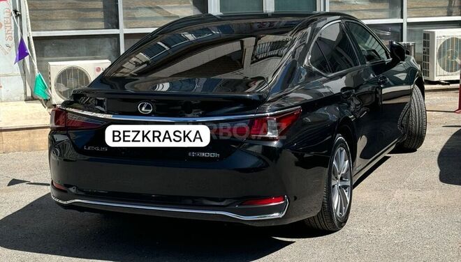 Lexus ES 300h-2