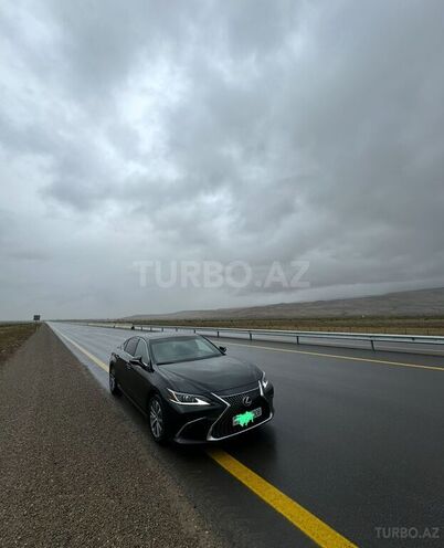 Lexus ES 300h-4