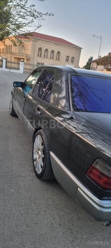 Mercedes E 250 1994, 555,550 km - 2.5 l - Bakı