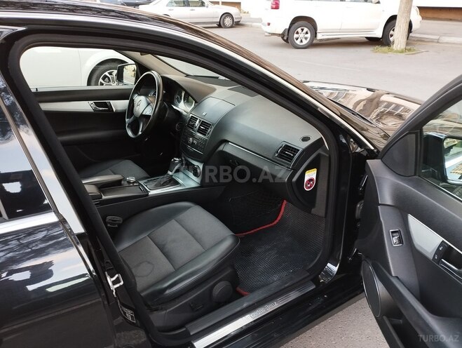 Mercedes C 220 d 2007, 318,000 km - 2.2 л - Bakı