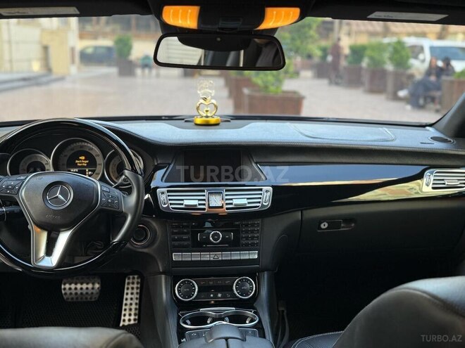 Mercedes CLS 550 2011, 136,000 km - 5.5 l - Bakı