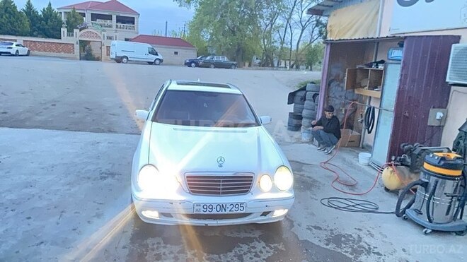Mercedes E 220 d 2001, 480,000 km - 2.2 l - Bakı