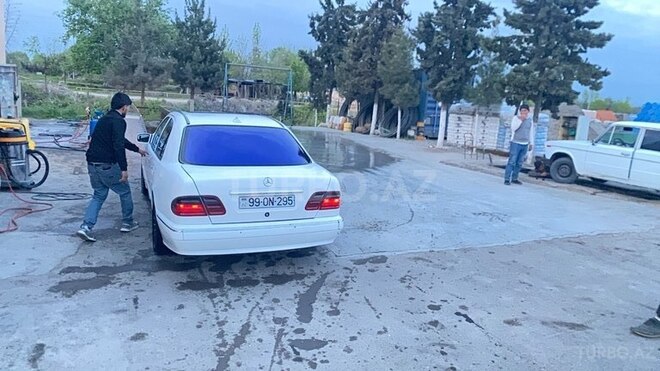 Mercedes E 220 d 2001, 480,000 km - 2.2 l - Bakı