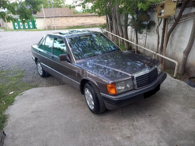 Mercedes 190 1992, 268,000 km - 2.0 l - Bərdə