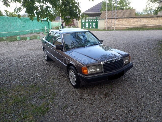 Mercedes 190 1992, 268,000 km - 2.0 l - Bərdə