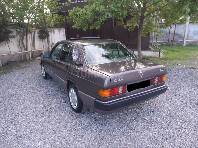 Mercedes 190 1992, 268,000 km - 2.0 l - Bərdə